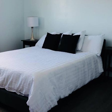 Apartament Sun Dog Manor Maple Creek Zewnętrze zdjęcie
