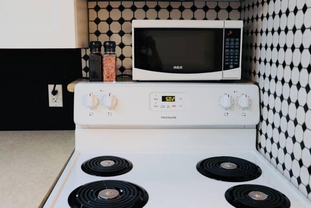 Apartament Sun Dog Manor Maple Creek Zewnętrze zdjęcie