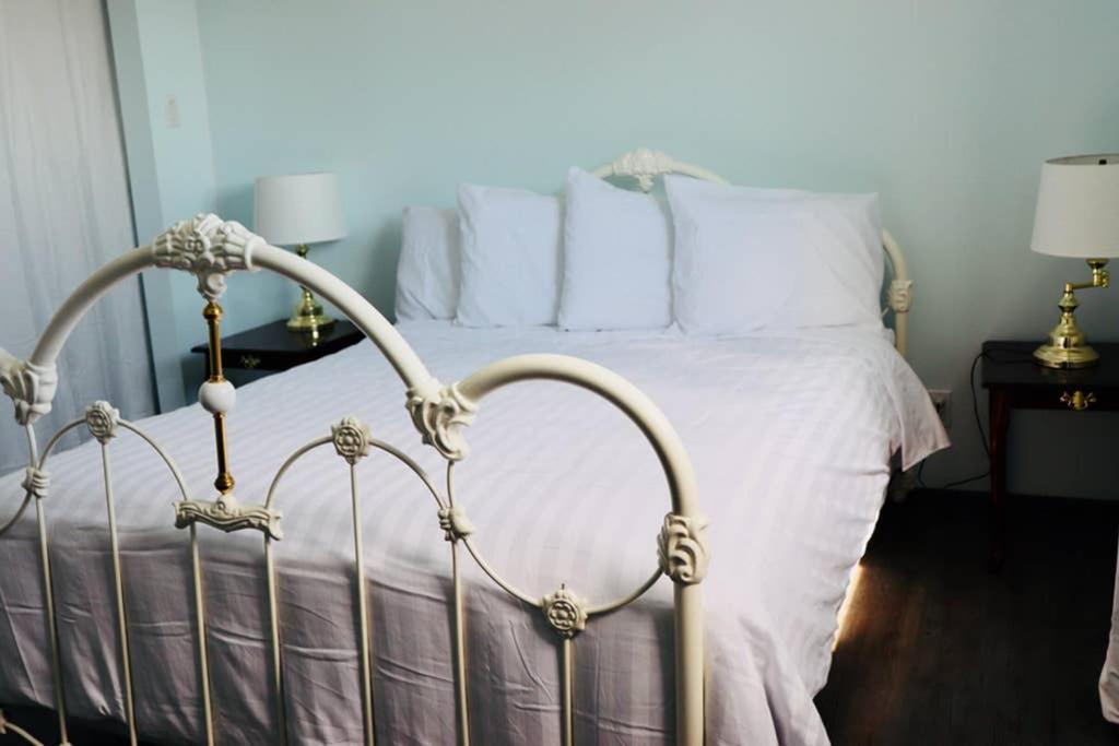 Apartament Sun Dog Manor Maple Creek Zewnętrze zdjęcie